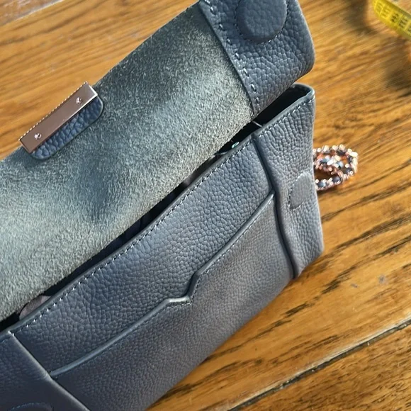 Ted Baker London Parson handbag. Gray with rosegold details. Excellent condition - Picture 7 of 16